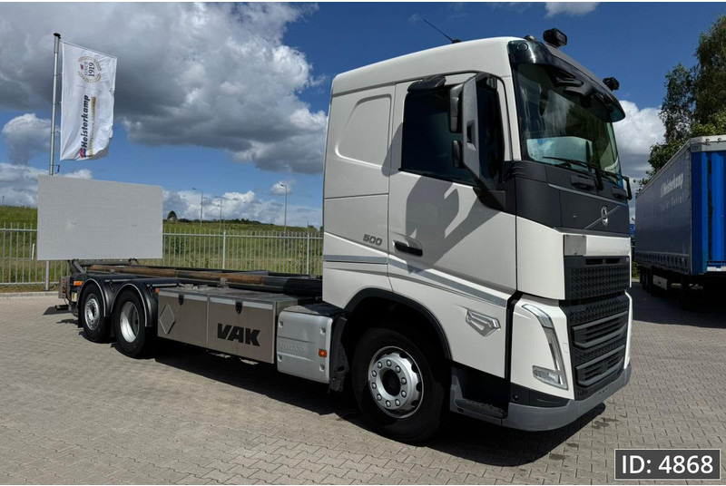 Volvo FH 500 Globetrotter, Euro 6, / 6x2 / Hydraulic body / frame 7.4 m / Tail lift - Cserefelépítményes teherautó: 4 kép. Volvo FH 500 Globetrotter, Euro 6, / 6x2 / Hydraulic body / frame 7.4 m / Tail lift - Cserefelépítményes teherautó: 4 kép.
