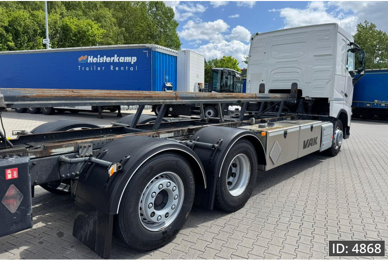 Volvo FH 500 Globetrotter, Euro 6, / 6x2 / Hydraulic body / frame 7.4 m / Tail lift - Cserefelépítményes teherautó: 5 kép. Volvo FH 500 Globetrotter, Euro 6, / 6x2 / Hydraulic body / frame 7.4 m / Tail lift - Cserefelépítményes teherautó: 5 kép.