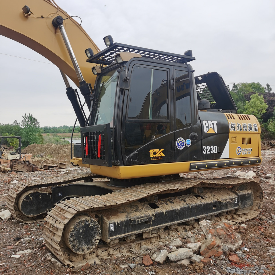CAT 323DL Excavator Click for Discount - Kotrógép: 5 kép. CAT 323DL Excavator Click for Discount - Kotrógép: 5 kép.