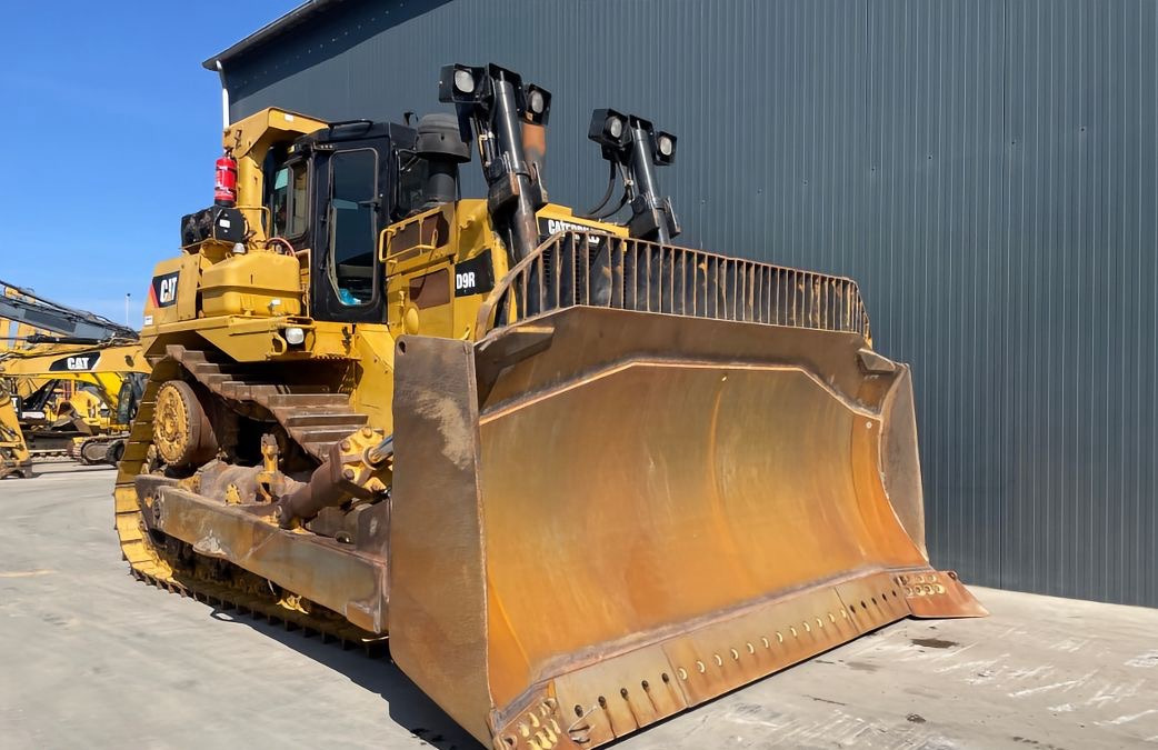 Buldózer CAT Bulldozer D9R Click for Discount: 12 kép. Buldózer CAT Bulldozer D9R Click for Discount: 12 kép.