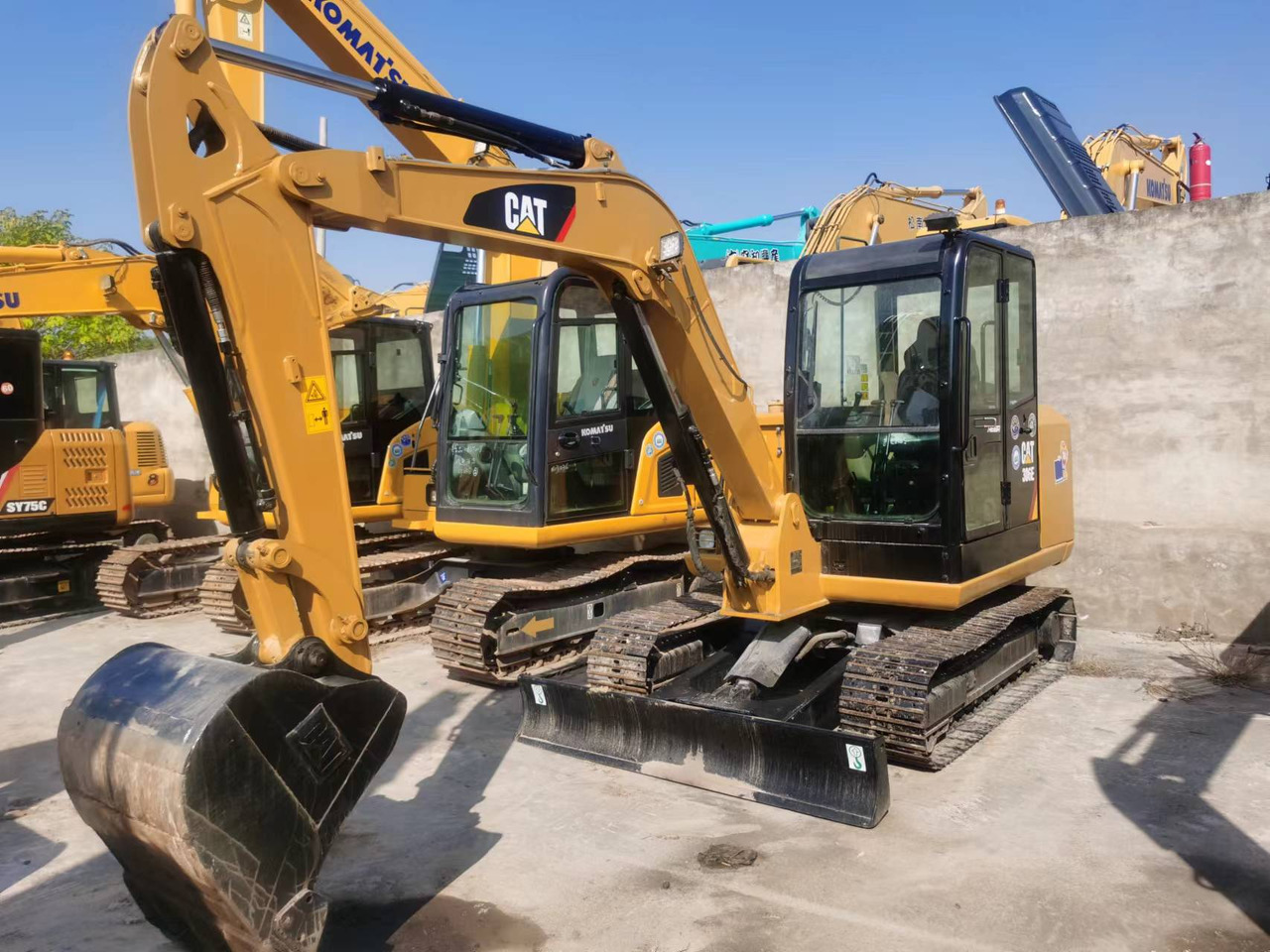 CATERPILLAR 306E - Lánctalpas kotró: 1 kép. CATERPILLAR 306E - Lánctalpas kotró: 1 kép.