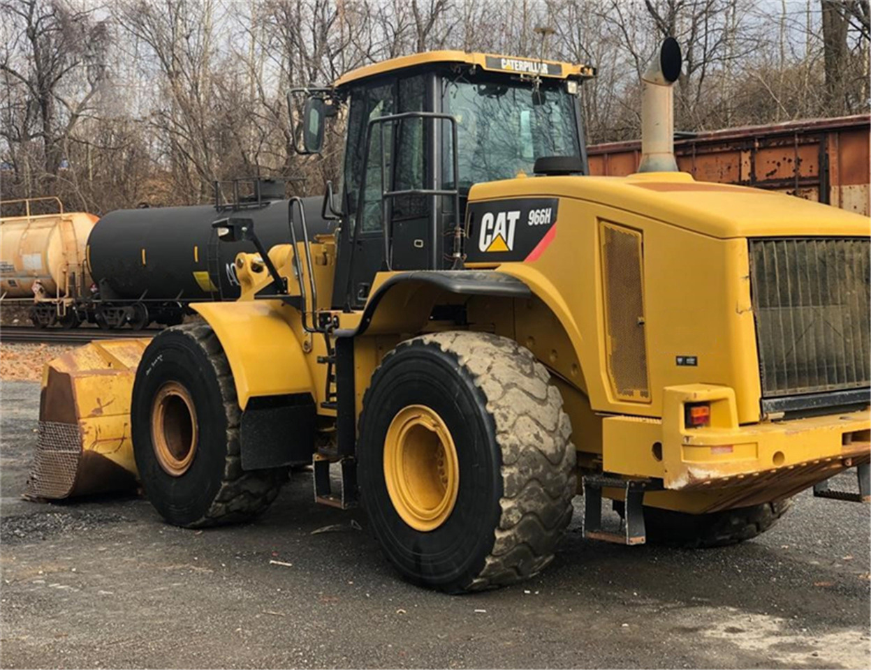 CATERPILLAR 966H - Mini homlokrakodó: 1 kép. CATERPILLAR 966H - Mini homlokrakodó: 1 kép.