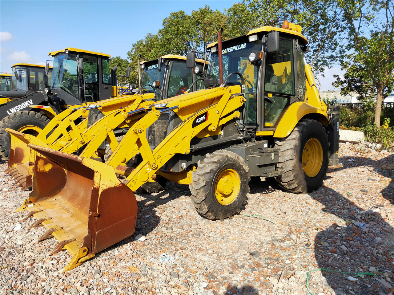 CATERPILLAR Backhoe Loader 420F Click Here for Discount - Kotrórakodó: 4 kép. CATERPILLAR Backhoe Loader 420F Click Here for Discount - Kotrórakodó: 4 kép.