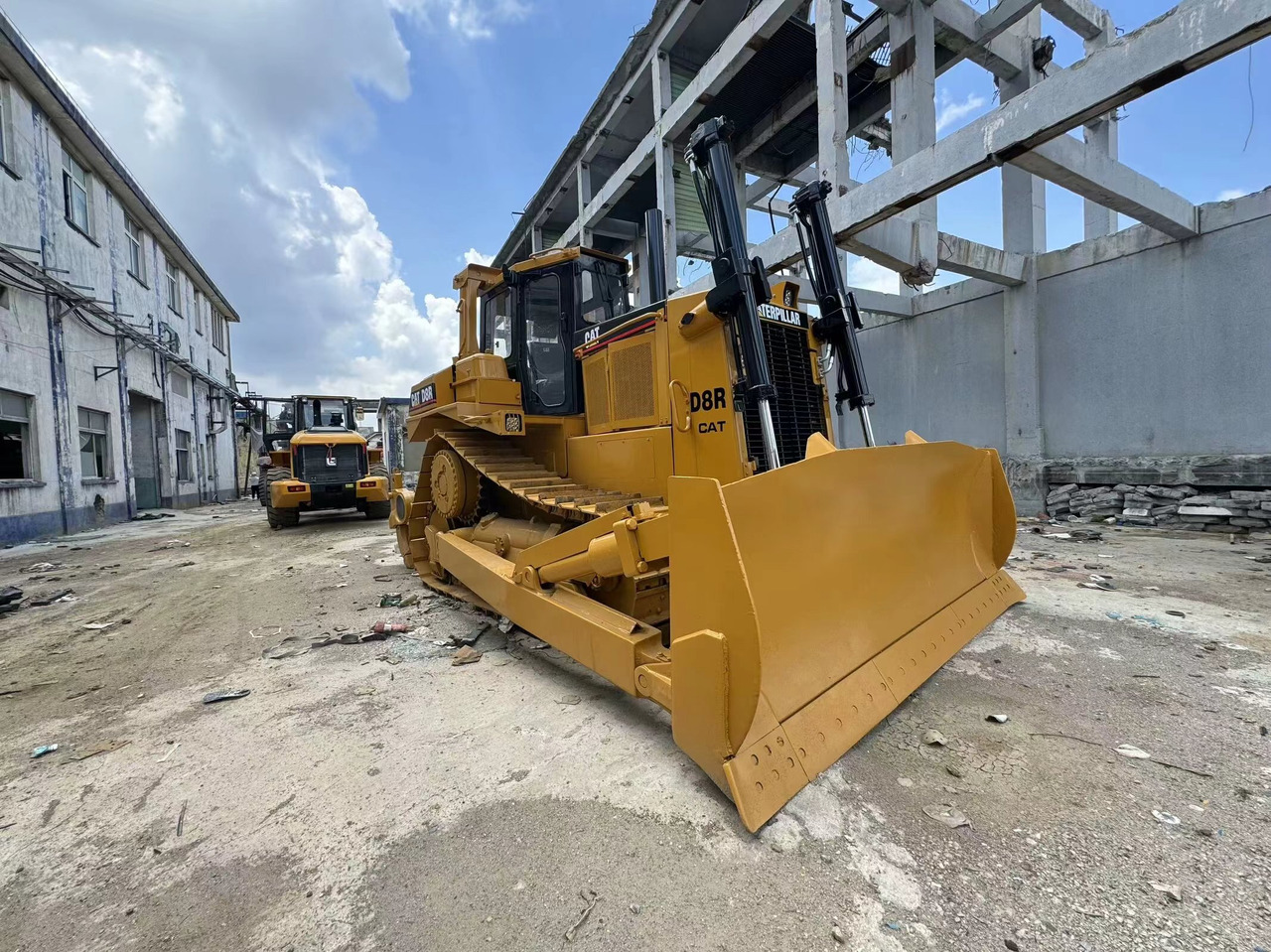 CATERPILLAR Bulldozer D8G Good Condition - Buldózer: 5 kép. CATERPILLAR Bulldozer D8G Good Condition - Buldózer: 5 kép.