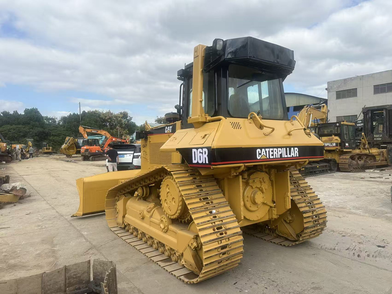 CATERPILLAR D6R Bulldozer Click forDiscount - Buldózer: 4 kép. CATERPILLAR D6R Bulldozer Click forDiscount - Buldózer: 4 kép.