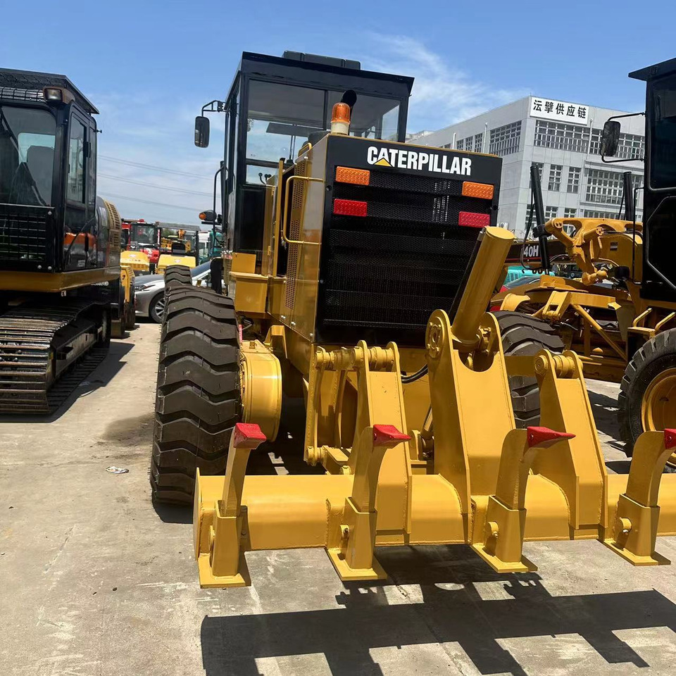CATERPILLAR Grader 140H Click Here for Discount - Gréder: 2 kép. CATERPILLAR Grader 140H Click Here for Discount - Gréder: 2 kép.