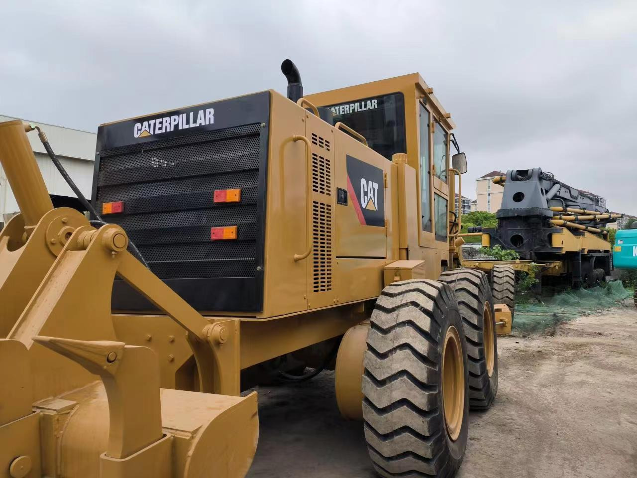 CATERPILLAR Grader 140K Click Here for Discount - Gréder: 4 kép. CATERPILLAR Grader 140K Click Here for Discount - Gréder: 4 kép.
