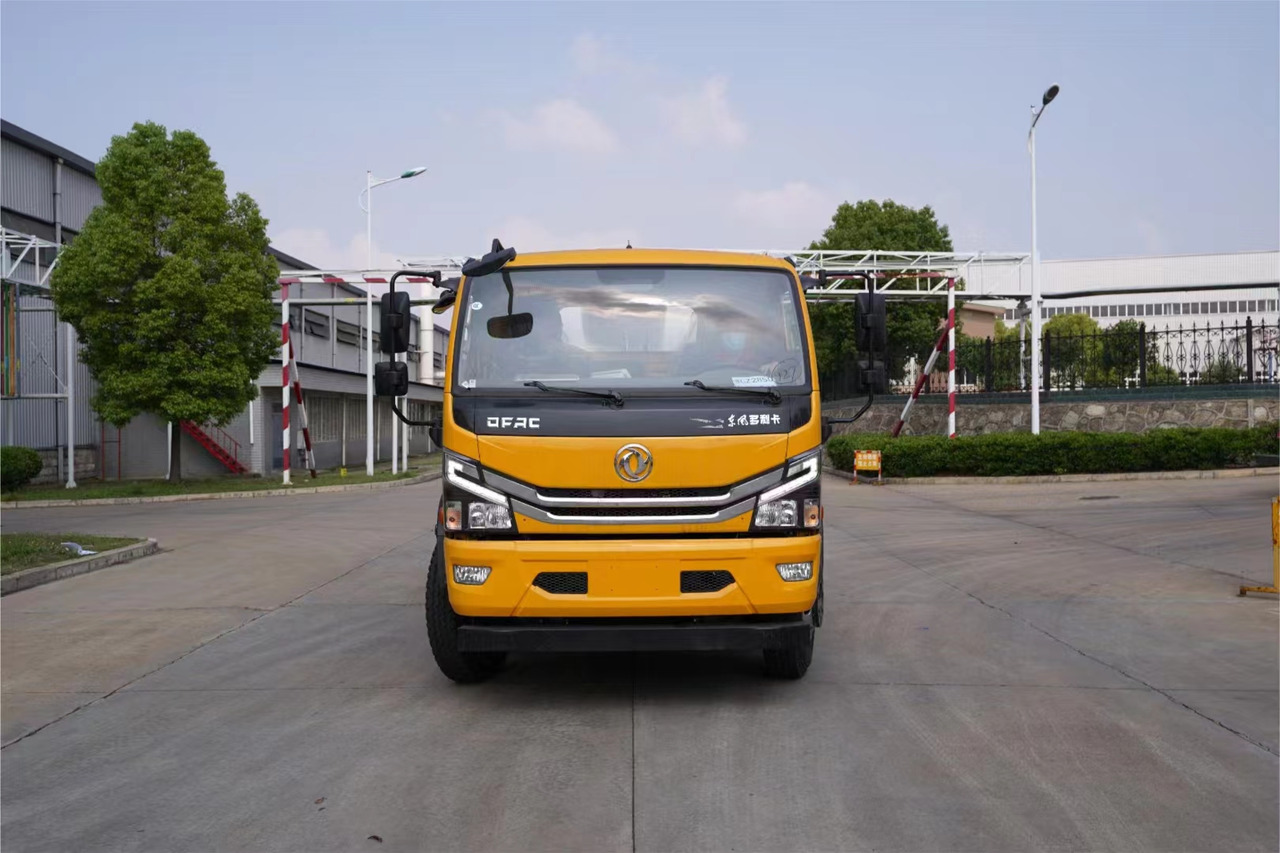 DONGFENG Asphalt Spreader - Útburkológép: 2 kép. DONGFENG Asphalt Spreader - Útburkológép: 2 kép.