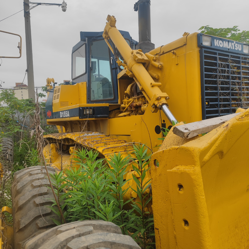 KOMATSU BULLDOZER D155A - Építőipari gépek: 4 kép. KOMATSU BULLDOZER D155A - Építőipari gépek: 4 kép.