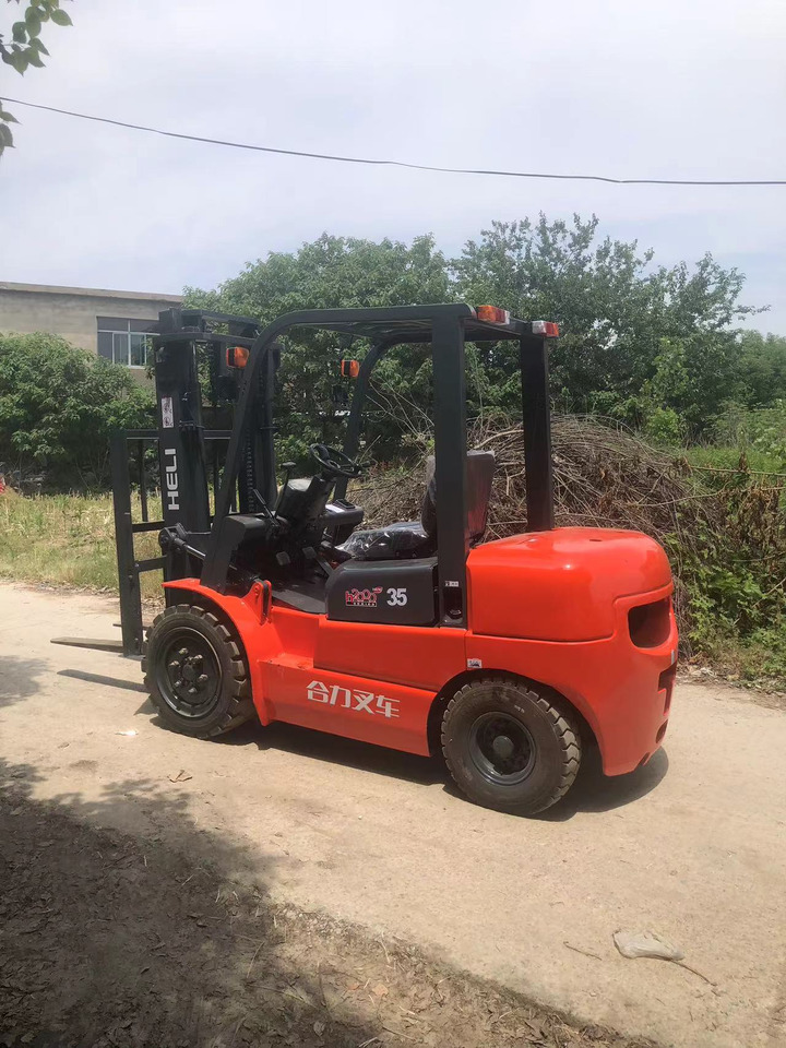HELI 3.5ton Forklift Click here for Discount - Dízel targonca: 3 kép. HELI 3.5ton Forklift Click here for Discount - Dízel targonca: 3 kép.