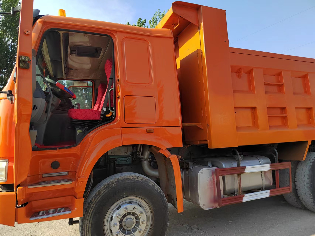 HOWO 371 Dump Truck 6*4 CLick here for Discount - Billenőplatós teherautó: 3 kép. HOWO 371 Dump Truck 6*4 CLick here for Discount - Billenőplatós teherautó: 3 kép.