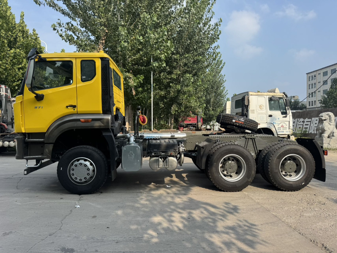 HOWO 371 HP Dump Truck Click Here for Discount - Billenőplatós teherautó: 1 kép. HOWO 371 HP Dump Truck Click Here for Discount - Billenőplatós teherautó: 1 kép.