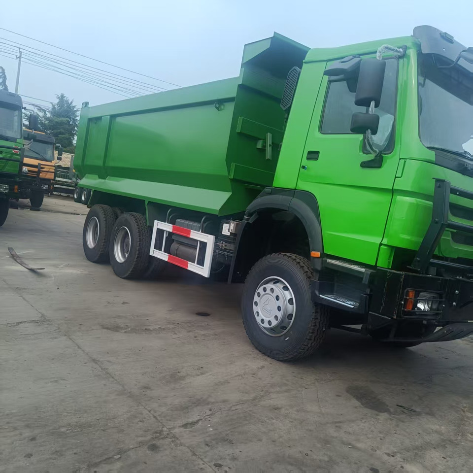 HOWO Dump Truck 6/4 Click Here for Discount - Billenőplatós teherautó: 4 kép. HOWO Dump Truck 6/4 Click Here for Discount - Billenőplatós teherautó: 4 kép.