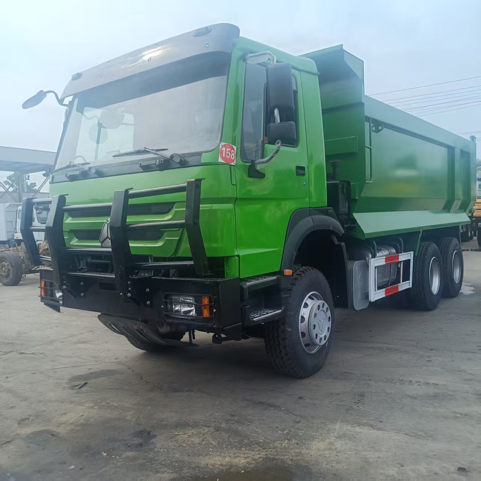 HOWO Dump Truck 6/4 Click Here for Discount - Billenőplatós teherautó: 1 kép. HOWO Dump Truck 6/4 Click Here for Discount - Billenőplatós teherautó: 1 kép.