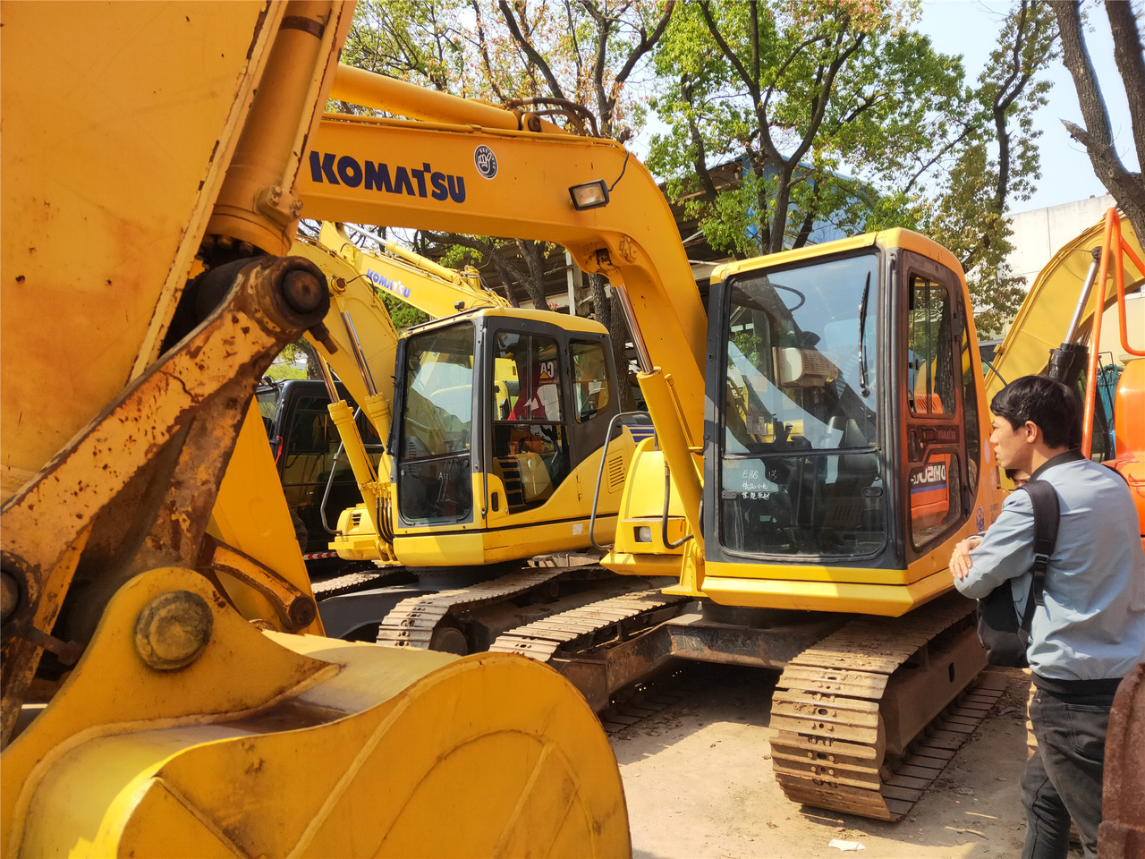 KOMATSU PC60 Mini Excavator - Minikotró: 4 kép. KOMATSU PC60 Mini Excavator - Minikotró: 4 kép.