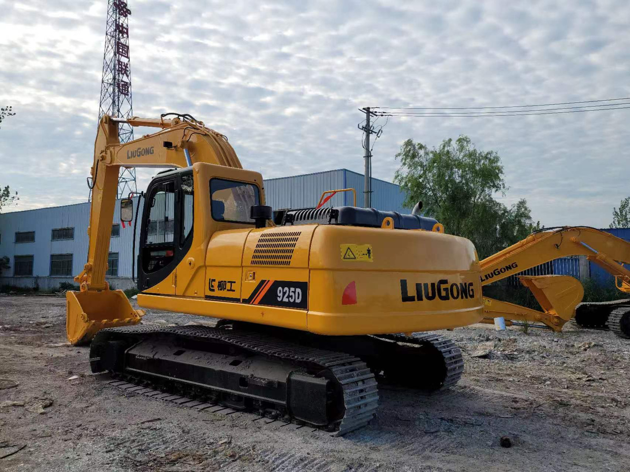 LIUGONG 925D - Lánctalpas kotró: 4 kép. LIUGONG 925D - Lánctalpas kotró: 4 kép.