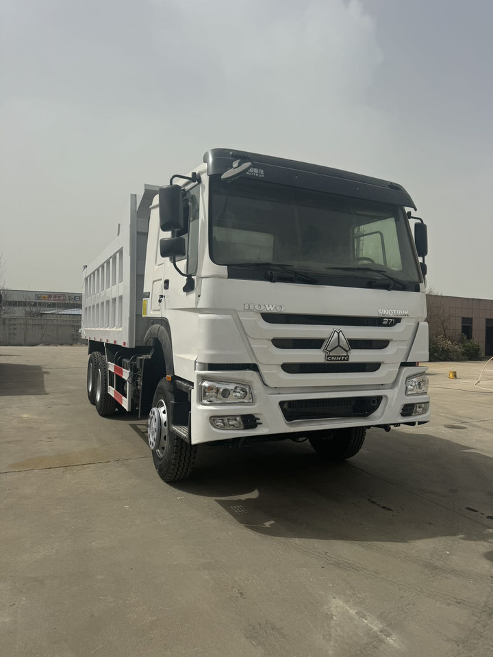 SINOTRUK HOWO 371 6X4 - Billenőplatós teherautó: 1 kép. SINOTRUK HOWO 371 6X4 - Billenőplatós teherautó: 1 kép.