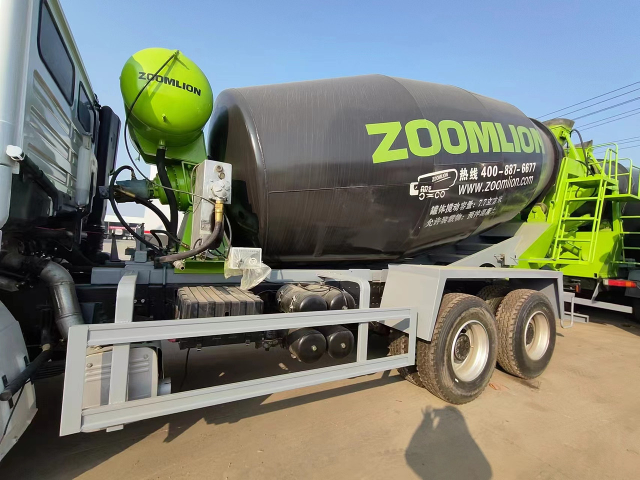 SINOTRUK HOWO 371 CLICK HERE FOR DISCOUNT - Betonmixer: 3 kép. SINOTRUK HOWO 371 CLICK HERE FOR DISCOUNT - Betonmixer: 3 kép.