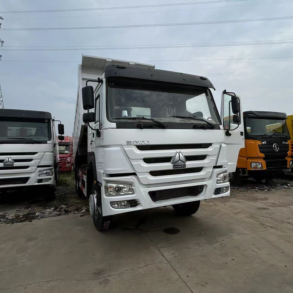 SINOTRUK HOWO 6x4 Dump Truck Click for Discount - Billenőplatós teherautó: 1 kép. SINOTRUK HOWO 6x4 Dump Truck Click for Discount - Billenőplatós teherautó: 1 kép.