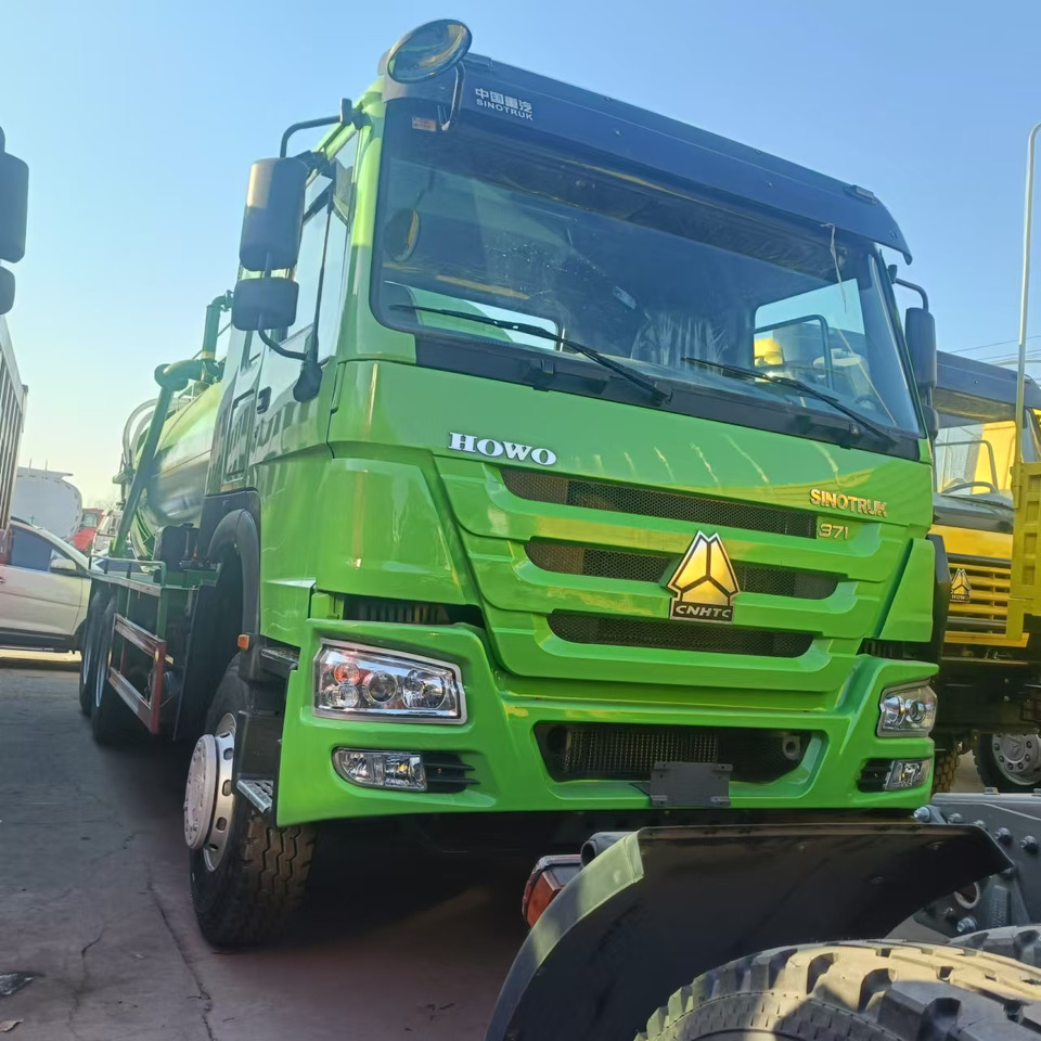 SINOTRUK HOWO Sewage Suction Truck 6*4 Click Here for Discount - Szippantós autó: 1 kép. SINOTRUK HOWO Sewage Suction Truck 6*4 Click Here for Discount - Szippantós autó: 1 kép.