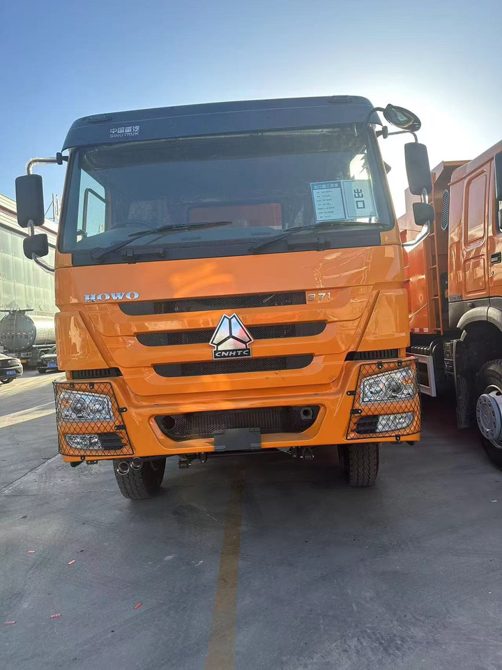 Sinotrack HOWO 6x4 Dump Truck Click for Discount - Billenőplatós teherautó: 4 kép. Sinotrack HOWO 6x4 Dump Truck Click for Discount - Billenőplatós teherautó: 4 kép.
