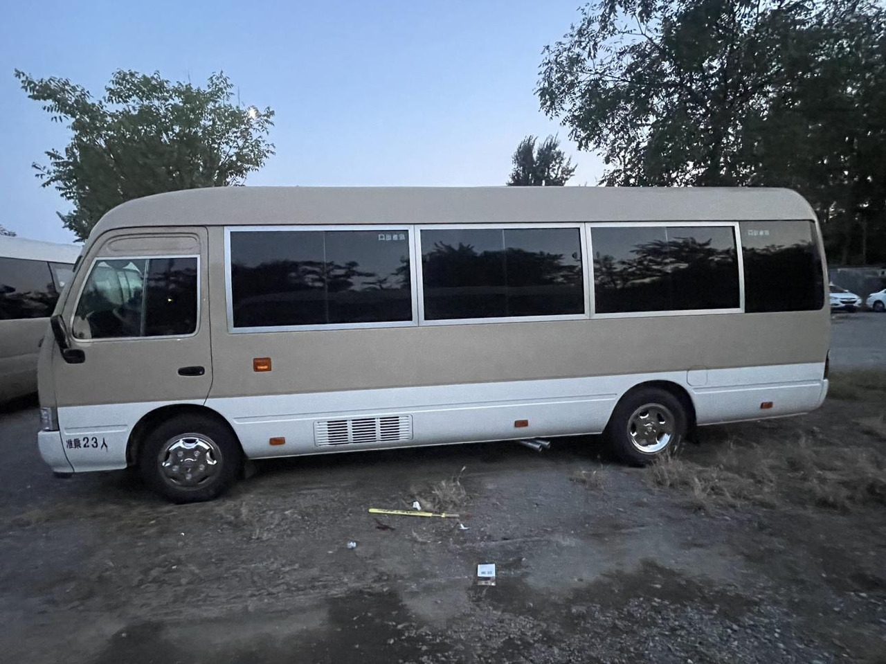 TOYOTA Coaster - Városi busz: 1 kép. TOYOTA Coaster - Városi busz: 1 kép.