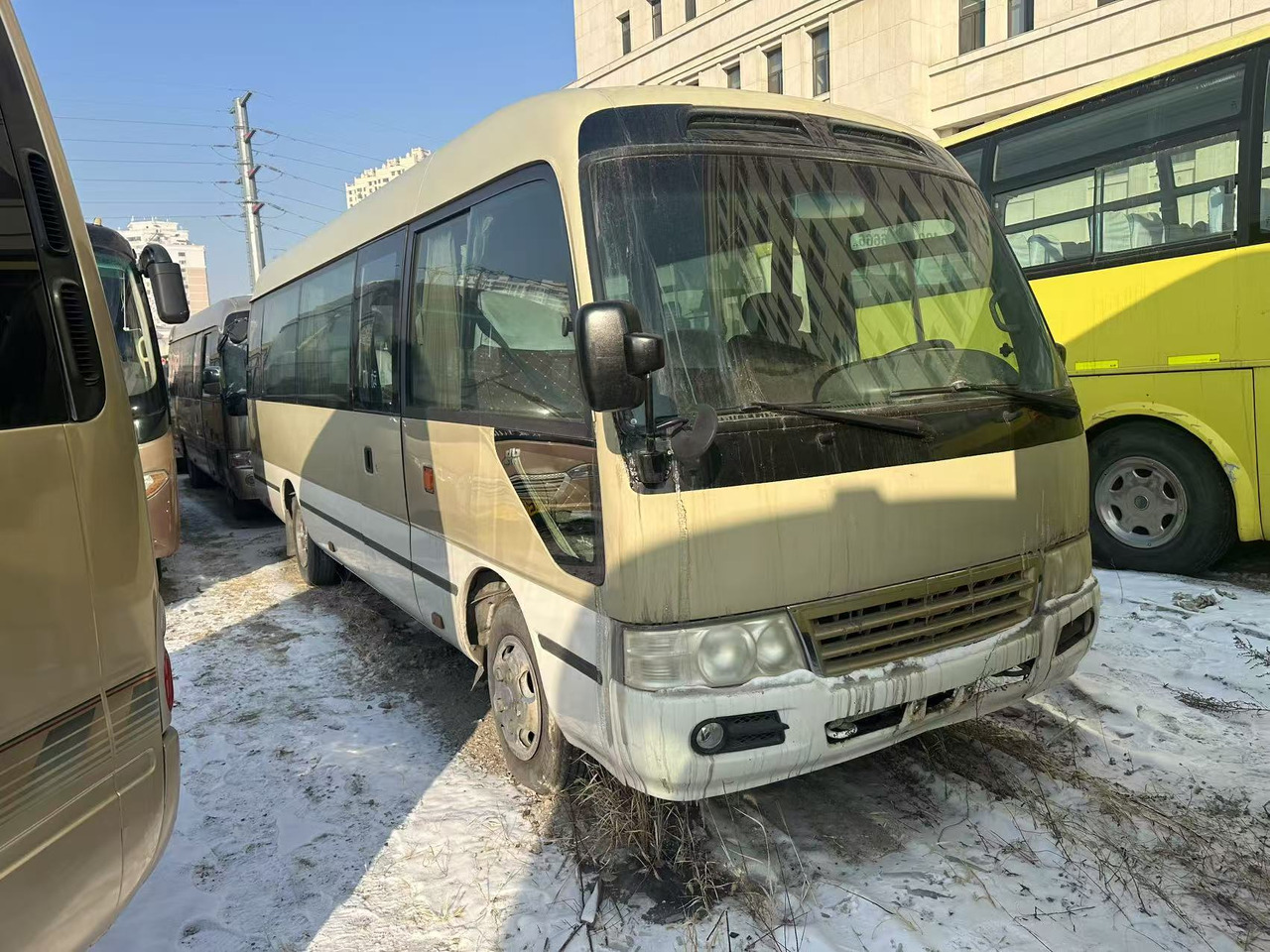 TOYOTA Coaster - Városi busz: 4 kép. TOYOTA Coaster - Városi busz: 4 kép.