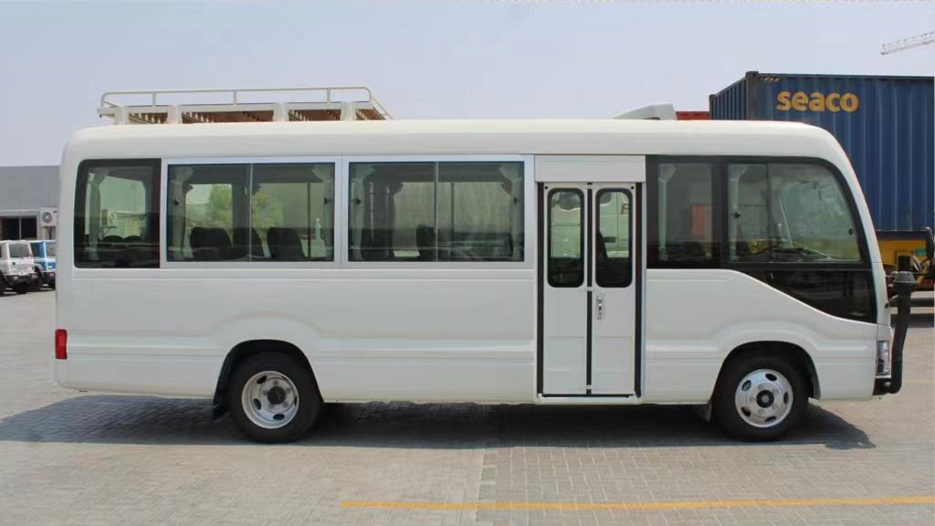 TOYOTA - Városi busz: 3 kép. TOYOTA - Városi busz: 3 kép.