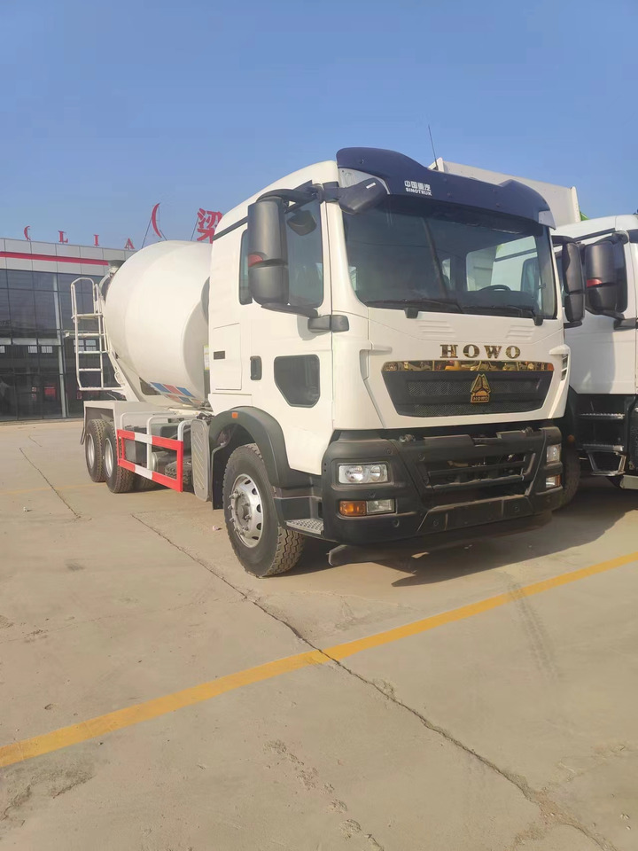 HOWO TX350 Cement Mixer Truck Click Here for Discount - Teherautó: 3 kép. HOWO TX350 Cement Mixer Truck Click Here for Discount - Teherautó: 3 kép.