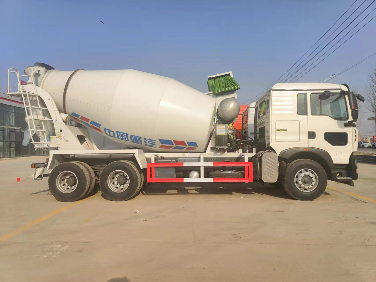 HOWO TX350 Cement Mixer Truck Click Here for Discount - Teherautó: 5 kép. HOWO TX350 Cement Mixer Truck Click Here for Discount - Teherautó: 5 kép.