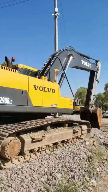 VOLVO Excavator EC290 Click for Discount - Lánctalpas kotró: 2 kép. VOLVO Excavator EC290 Click for Discount - Lánctalpas kotró: 2 kép.