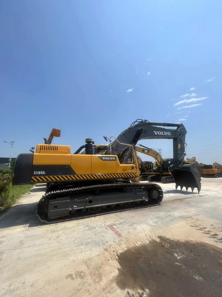 VOLVO Excavator EC480 Click for Discount - Lánctalpas kotró: 3 kép. VOLVO Excavator EC480 Click for Discount - Lánctalpas kotró: 3 kép.