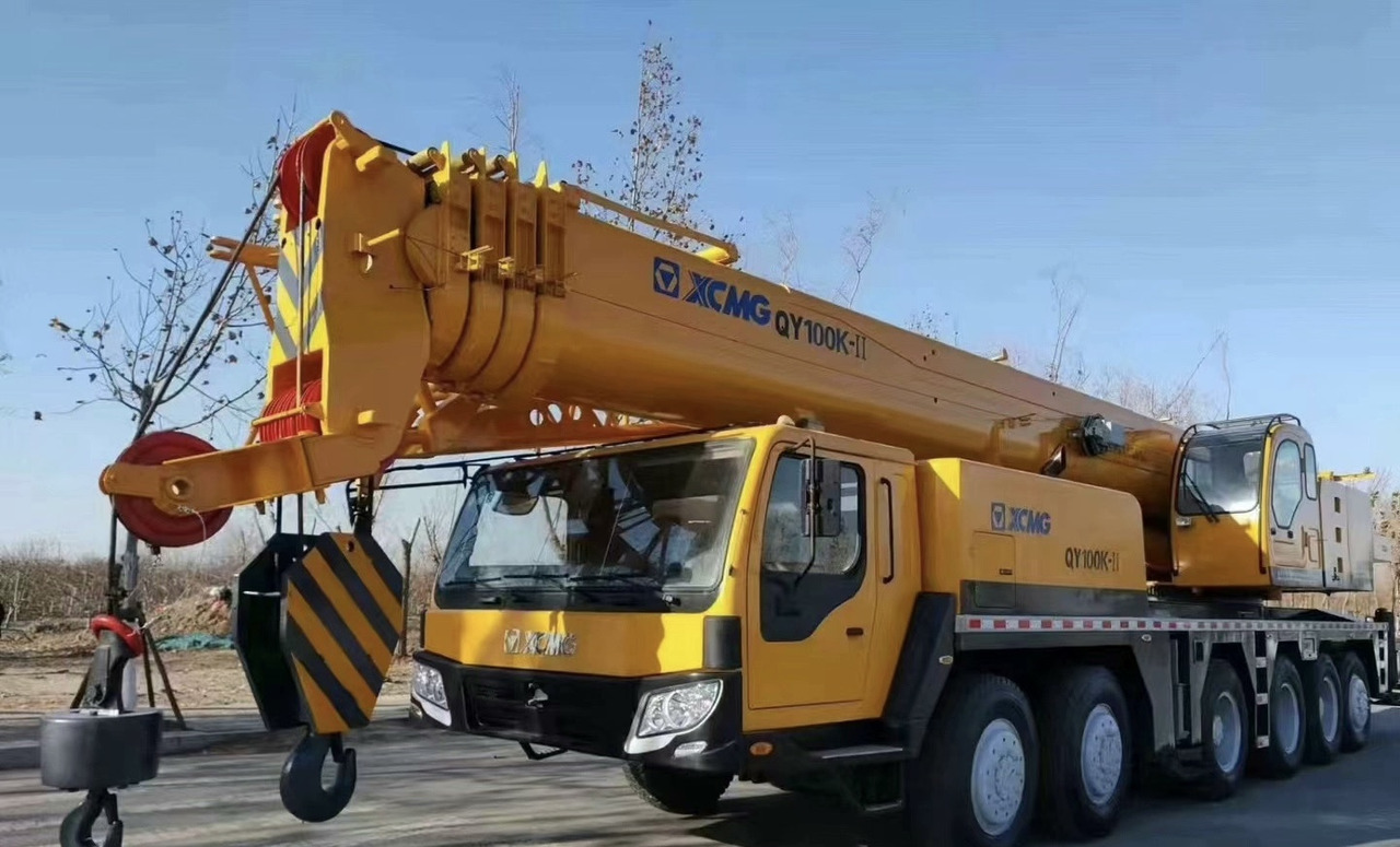 XCMG Crane QY100 - Daru: 2 kép. XCMG Crane QY100 - Daru: 2 kép.