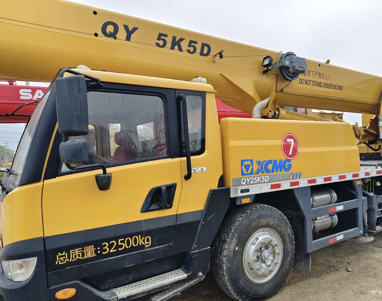 XCMG Crane QY25K 25Ton - Daru: 4 kép. XCMG Crane QY25K 25Ton - Daru: 4 kép.