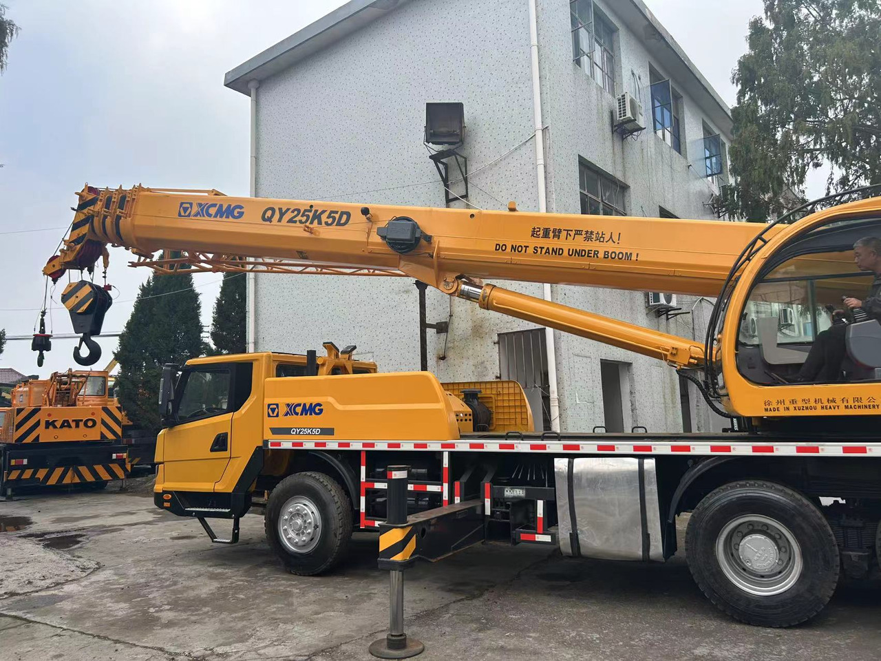 Daru XCMG Crane QY25K: 7 kép.