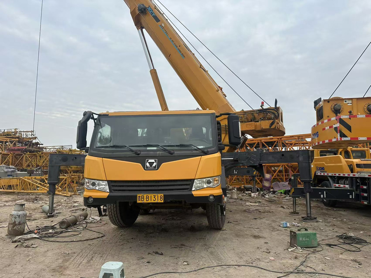 XCMG Crane XCT100 - Daru: 2 kép. XCMG Crane XCT100 - Daru: 2 kép.