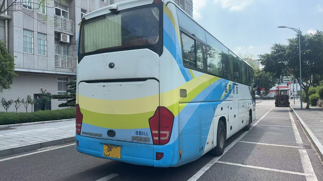 YuTong 55 Seaters City Bus - Városi busz: 3 kép. YuTong 55 Seaters City Bus - Városi busz: 3 kép.