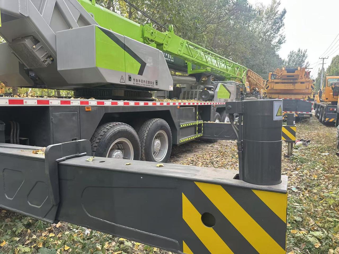 ZOOMLION Crane ZTC700V - Daru: 3 kép. ZOOMLION Crane ZTC700V - Daru: 3 kép.