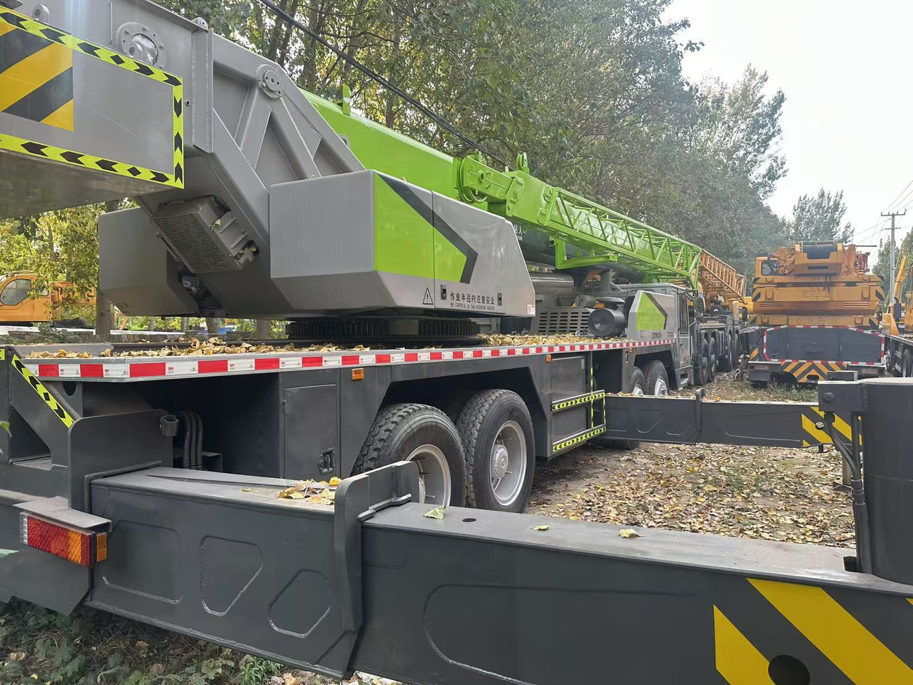 ZOOMLION Crane ZTC700V - Daru: 4 kép. ZOOMLION Crane ZTC700V - Daru: 4 kép.