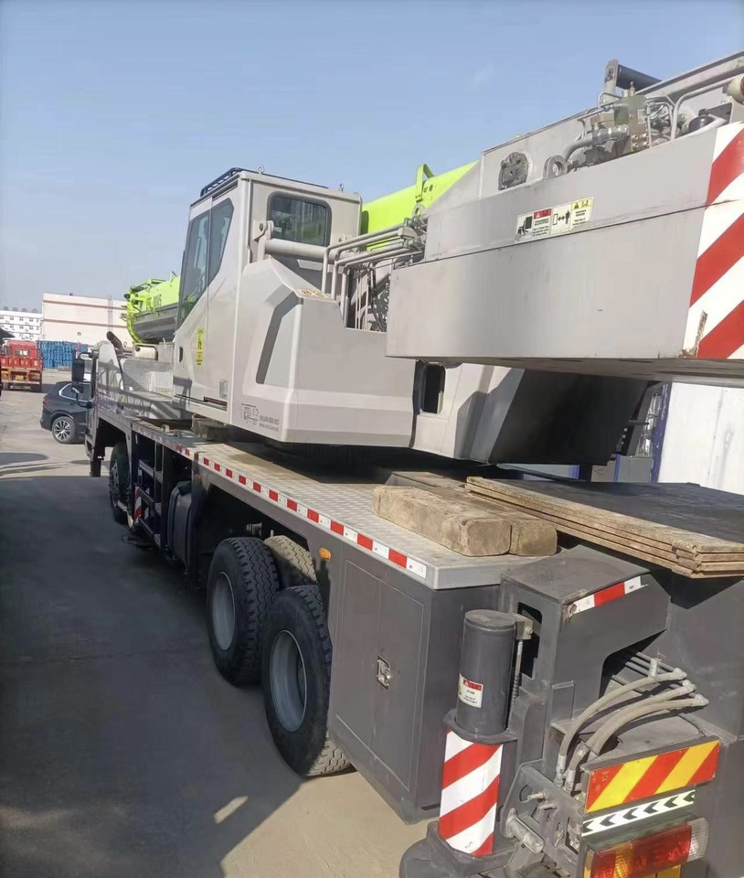 ZOOMLION Crane ZTC700V562-1 - Daru: 3 kép. ZOOMLION Crane ZTC700V562-1 - Daru: 3 kép.