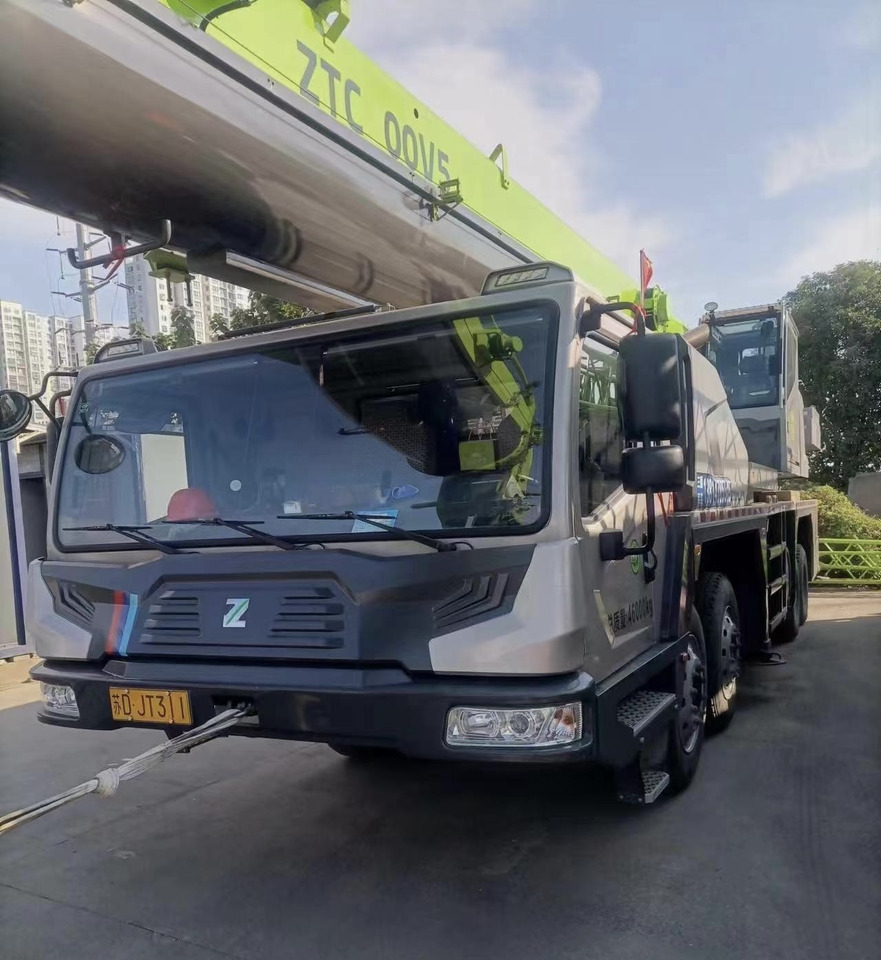ZOOMLION Crane ZTC700V562-1 - Daru: 1 kép. ZOOMLION Crane ZTC700V562-1 - Daru: 1 kép.