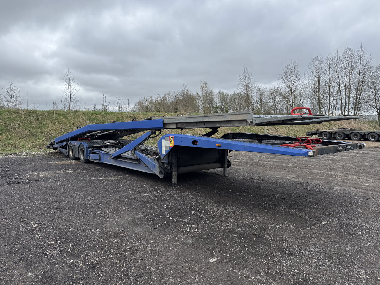 KÄSSBOHRER SP9-16L - Félpótkocsi autószállító: 4 kép. KÄSSBOHRER SP9-16L - Félpótkocsi autószállító: 4 kép.