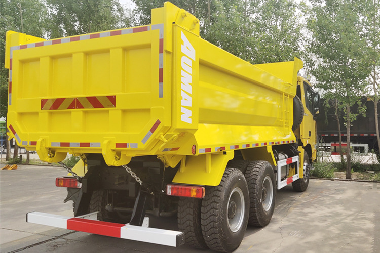 FOTON Foton Auman Etx 6x4 Tipper for Sale in Kenya - Billenőplatós teherautó: 3 kép. FOTON Foton Auman Etx 6x4 Tipper for Sale in Kenya - Billenőplatós teherautó: 3 kép.