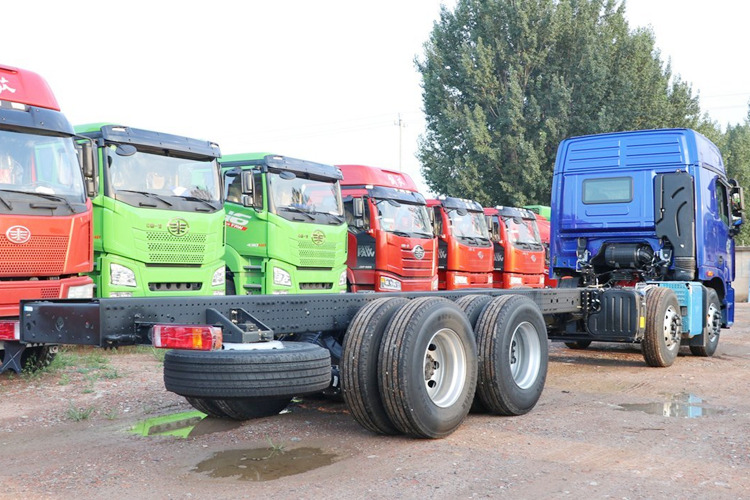 FOTON Foton 8x4 Tractor Head for Sale in Zambia - Nyergesvontató: 5 kép. FOTON Foton 8x4 Tractor Head for Sale in Zambia - Nyergesvontató: 5 kép.