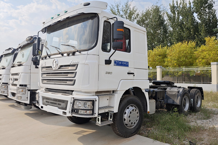 SHACMAN Shacman X3000 Tractor for Sale in Sierra Leone - Nyergesvontató: 1 kép. SHACMAN Shacman X3000 Tractor for Sale in Sierra Leone - Nyergesvontató: 1 kép.