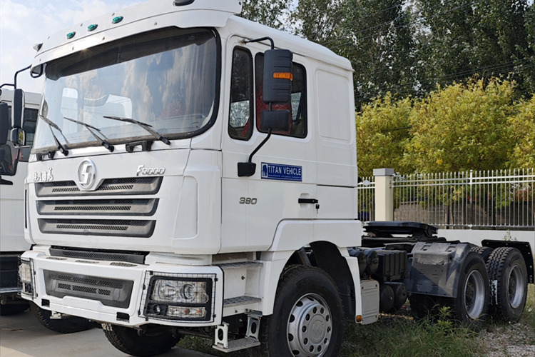 SHACMAN Shacman X3000 Tractor for Sale in Sierra Leone - Nyergesvontató: 3 kép. SHACMAN Shacman X3000 Tractor for Sale in Sierra Leone - Nyergesvontató: 3 kép.