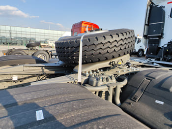 SINOTRUK 6x4 Howo Trucks for Sale in Nigeria - Nyergesvontató: 5 kép. SINOTRUK 6x4 Howo Trucks for Sale in Nigeria - Nyergesvontató: 5 kép.