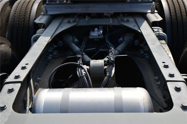 Sinotruk Used Sitrak G7 510HP 10 Wheeler Tractor Truck for Sale In Guyana - Nyergesvontató: 5 kép. Sinotruk Used Sitrak G7 510HP 10 Wheeler Tractor Truck for Sale In Guyana - Nyergesvontató: 5 kép.