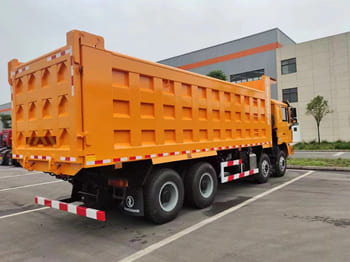 SHACMAN Shacman Truck F3000 for Sale in Malawi - Billenőplatós teherautó: 4 kép. SHACMAN Shacman Truck F3000 for Sale in Malawi - Billenőplatós teherautó: 4 kép.