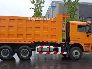 SHACMAN Shacman Truck Tractor for Sale in Tanzania - Billenőplatós teherautó: 2 kép. SHACMAN Shacman Truck Tractor for Sale in Tanzania - Billenőplatós teherautó: 2 kép.